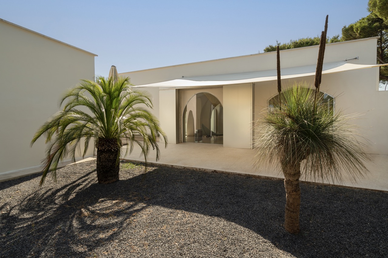 Villa Pineta outdoor space 4